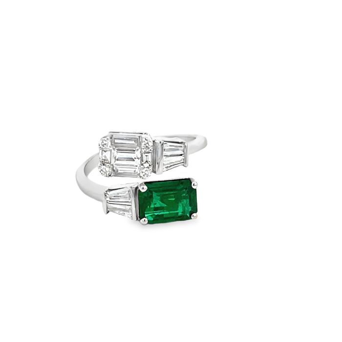 18K White Gold Ring with 1.31ctw Emerald and 0.53ctw Diamonds 18K White Gold Ring with 1.31ctw Emerald and 0.53ctw Diamonds