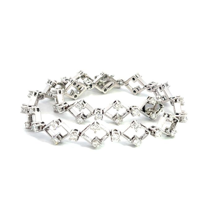 18K White Gold 1 1/2ctw Diamond Fashion Bracelet 18K White Gold 1 1/2ctw Diamond Fashion Bracelet